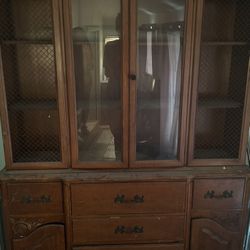 Dinning buffet & Hutch China Cabinet 