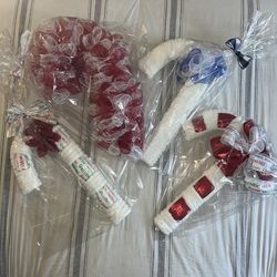 Candy Cane Wreaths