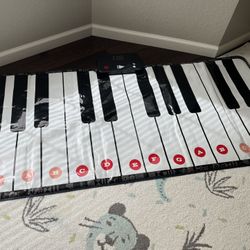 FAO Schwarz Giant 69" Dance-On Piano Baby Playmat