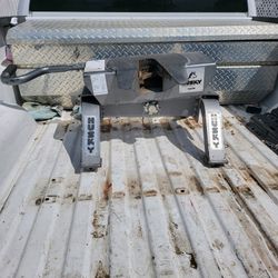 Husky 5th Wheel