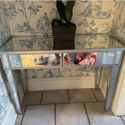 Mirrored console entry way table 