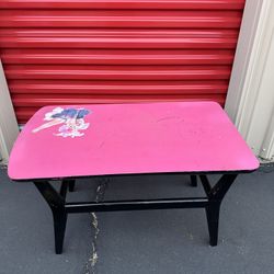 Pin Up Coffee Table