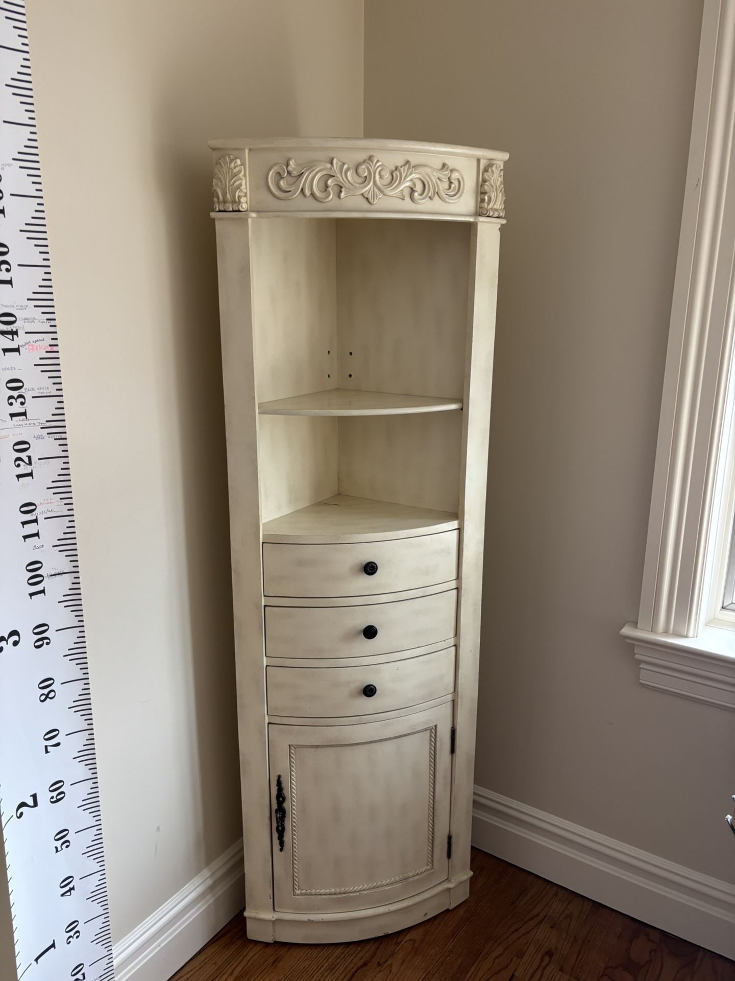Corner Shelf Unit