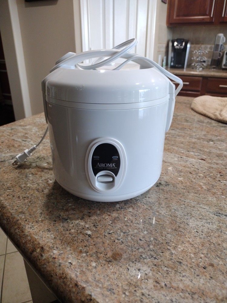Aroma 4 Cup Rice Cooker