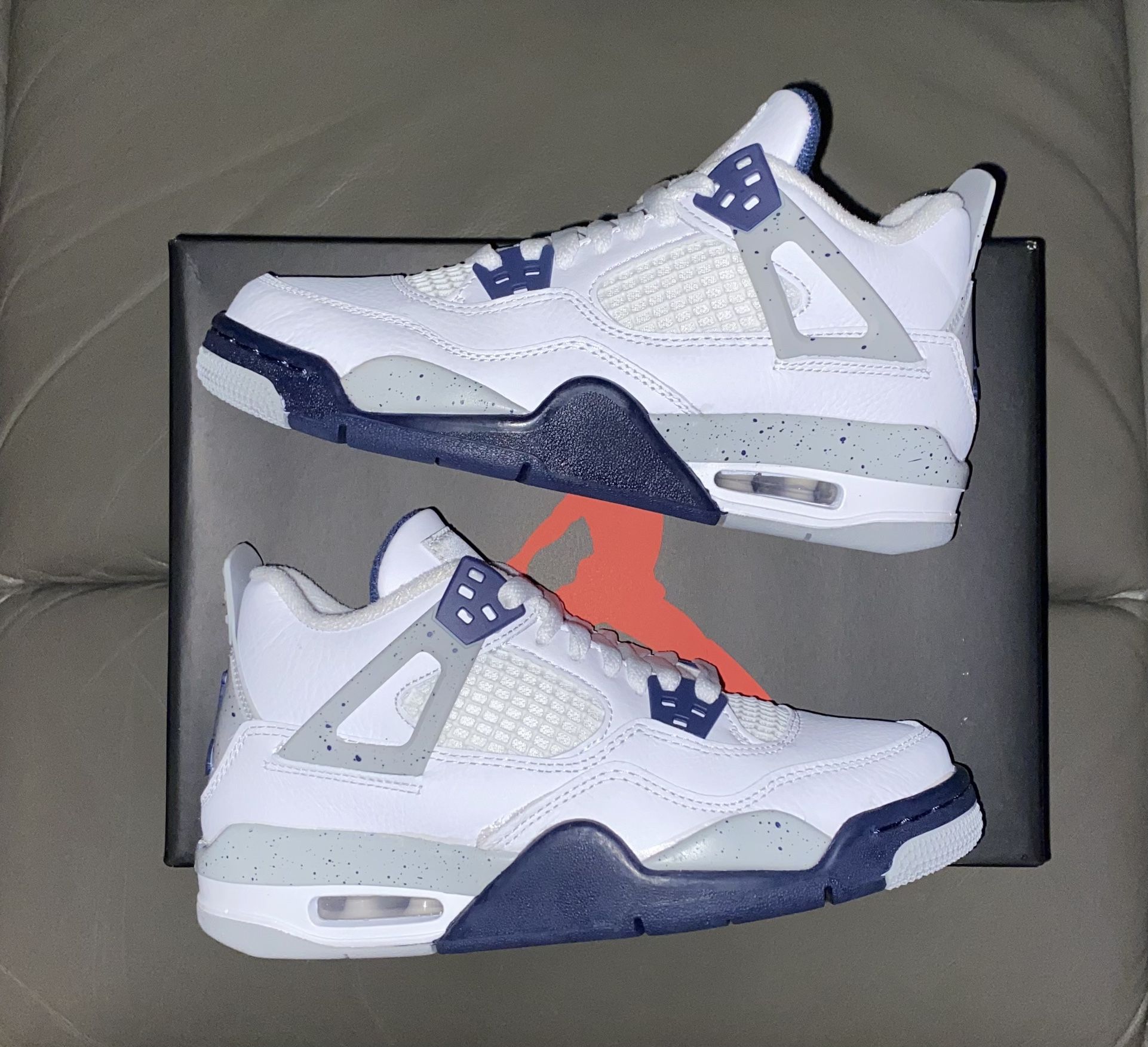 Size 4Y - Nike Air Jordan 4 Retro Midnight Navy GS Size 4Y/ 5.5 Women 408452-140