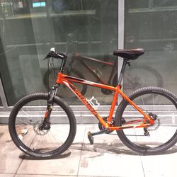 Specialized Hardrock MTN bike Size L