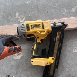 Dewalt 20v Nail Gun