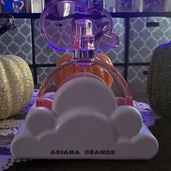 ARIANA GRANDE PINK CLOUD PERFUME