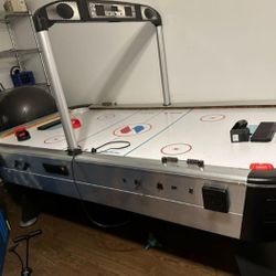 Air Hockey Table