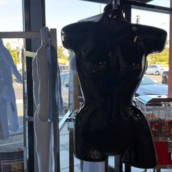 Mannequins (Hanging/Displays)