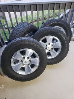 Toyota tacoma 17in alloy wheels and tires
