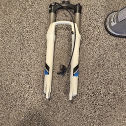 SR Suntour XCR RL Suspension Fork 26” Disc Brake / Remote Lockout / 100mm MTB Front Shocks