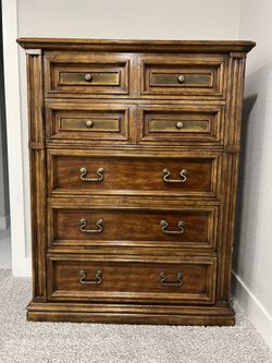 Chess drawer and dresser bedroom set