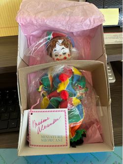 Alexander clown, doll