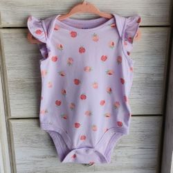 Gap Bodysuit ( Size 6-12 Months)