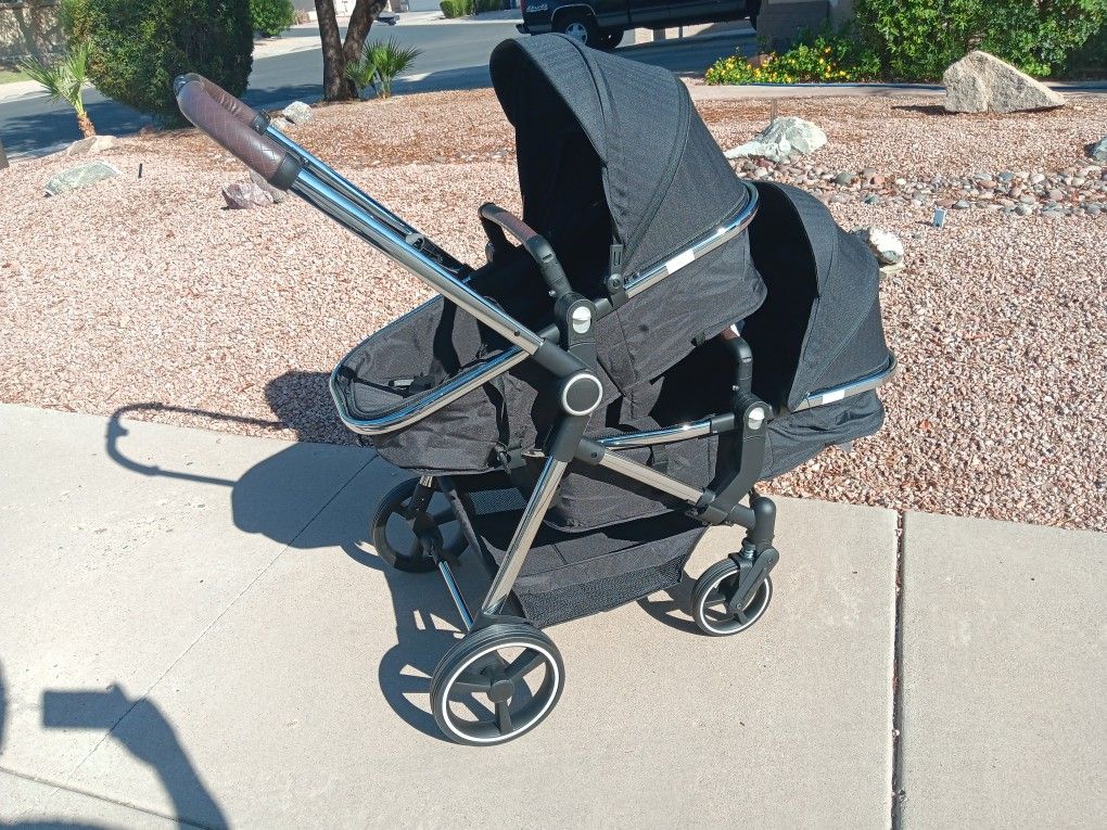 New Baby Stroller Regular 300 Asking $95 Very Firm