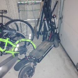 This Is Good Scooter The Only Thing In This Couldn't Get The Front Motor Is No Good You Need To Change It