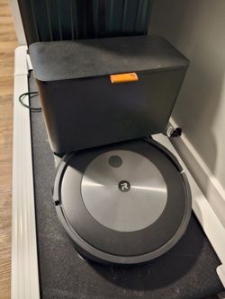 Irobot roomba vacuum