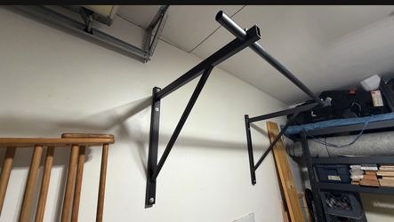 Pull Up Bar