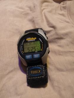 Reloj en buenas condiciones. $5 dolares