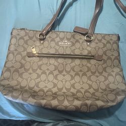 *NEW* Coach Brown Hand Bag