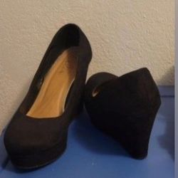 Woman's Wedge Heel