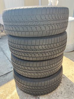 235/60/17 Set of 4 Tires Sienna Toyota Honda Odyssey Ford Escape 235 60 17 inch