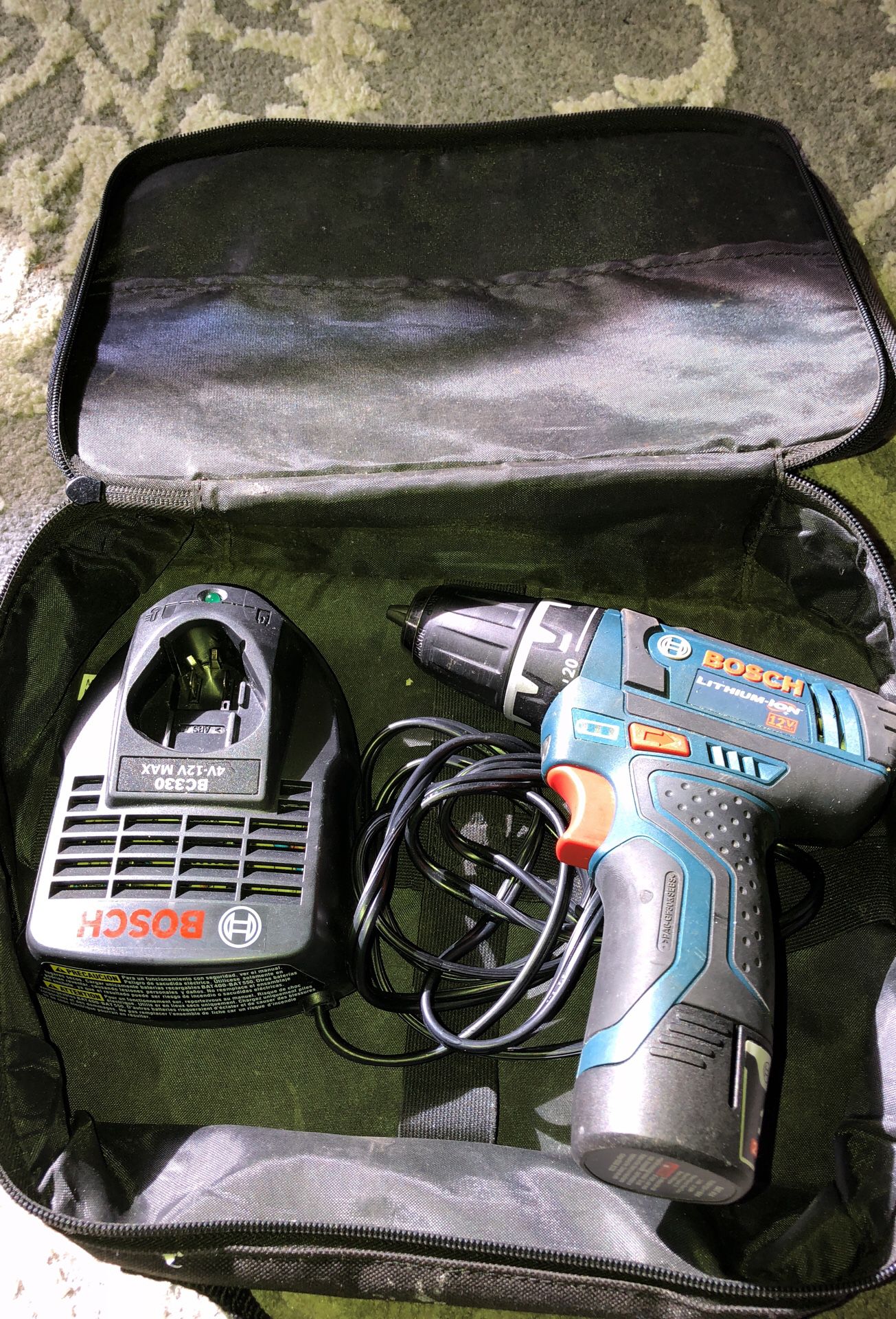 Bosch Drill w/Charger used