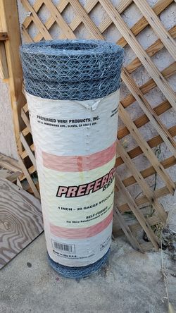 1 inch 20 gauge stucco netting..  Look At My Location Before Messaging.. You Pick Up..