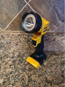 Dewalt 20v LED Flashlight 🔦 • New•