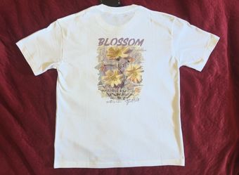 Nike Blossom Graphic T-Shirt – Size L