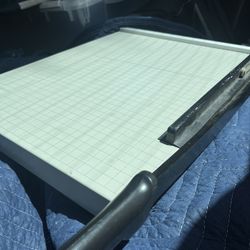 Paper Gillitine 