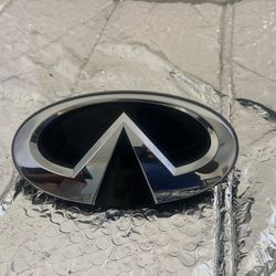 Infiniti Q50 Emblem 2018-24