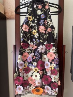 BEBE - FLORAL DRESS NEW