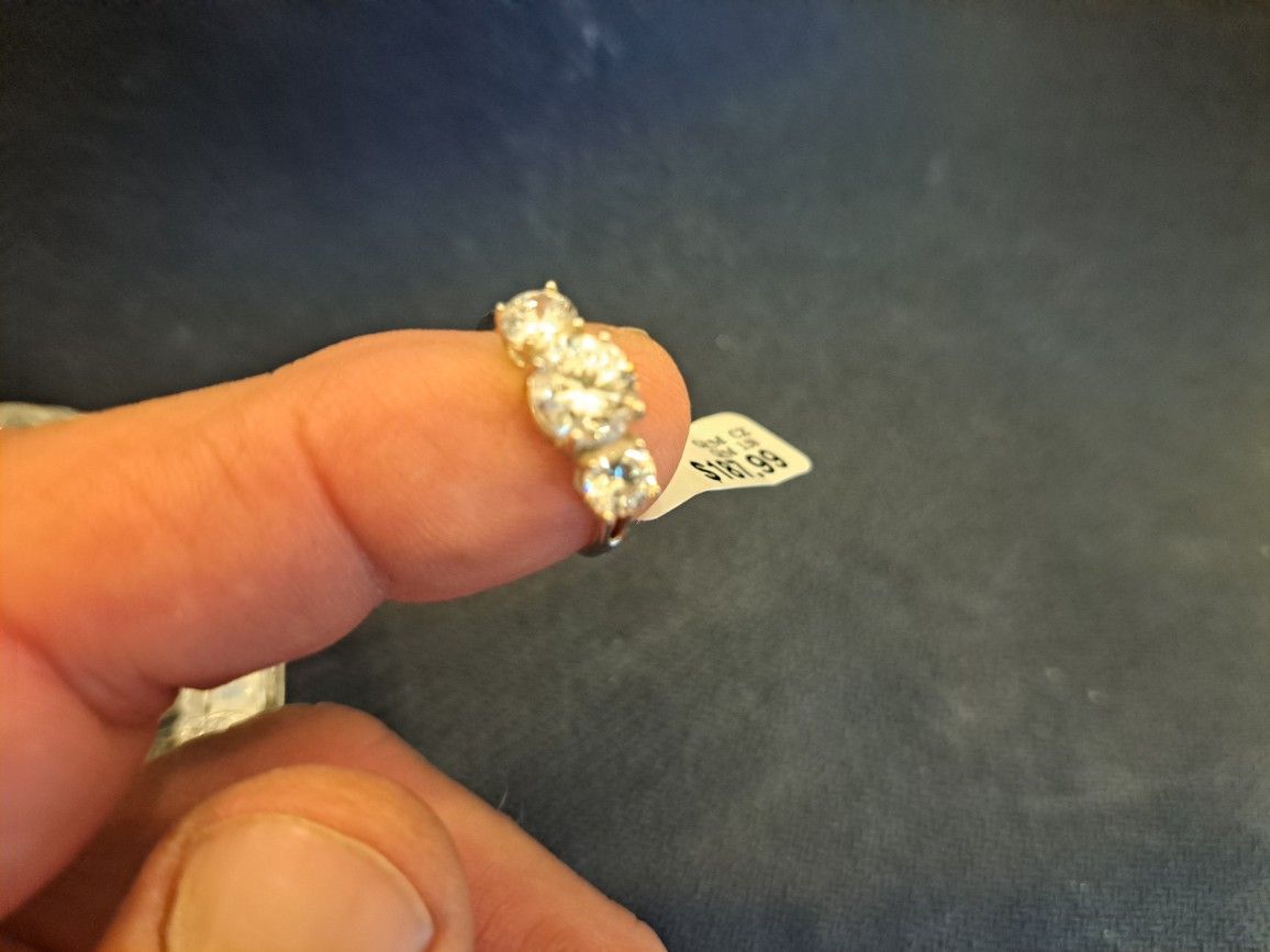 CZ RING  Gems 3.5 Set In 10k White GOLD 