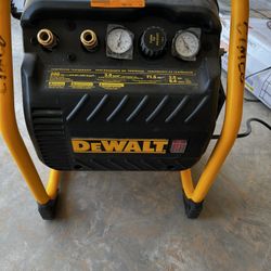 Dewalt 200 PSI Compressor 2.5 Gal
