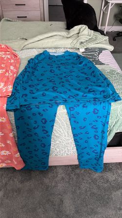 Set of 2 silky, long pants, long sleeve pajamas