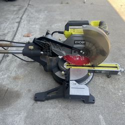 sliding compound miter
