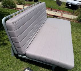 Full Futon Bed Folds 3 ways