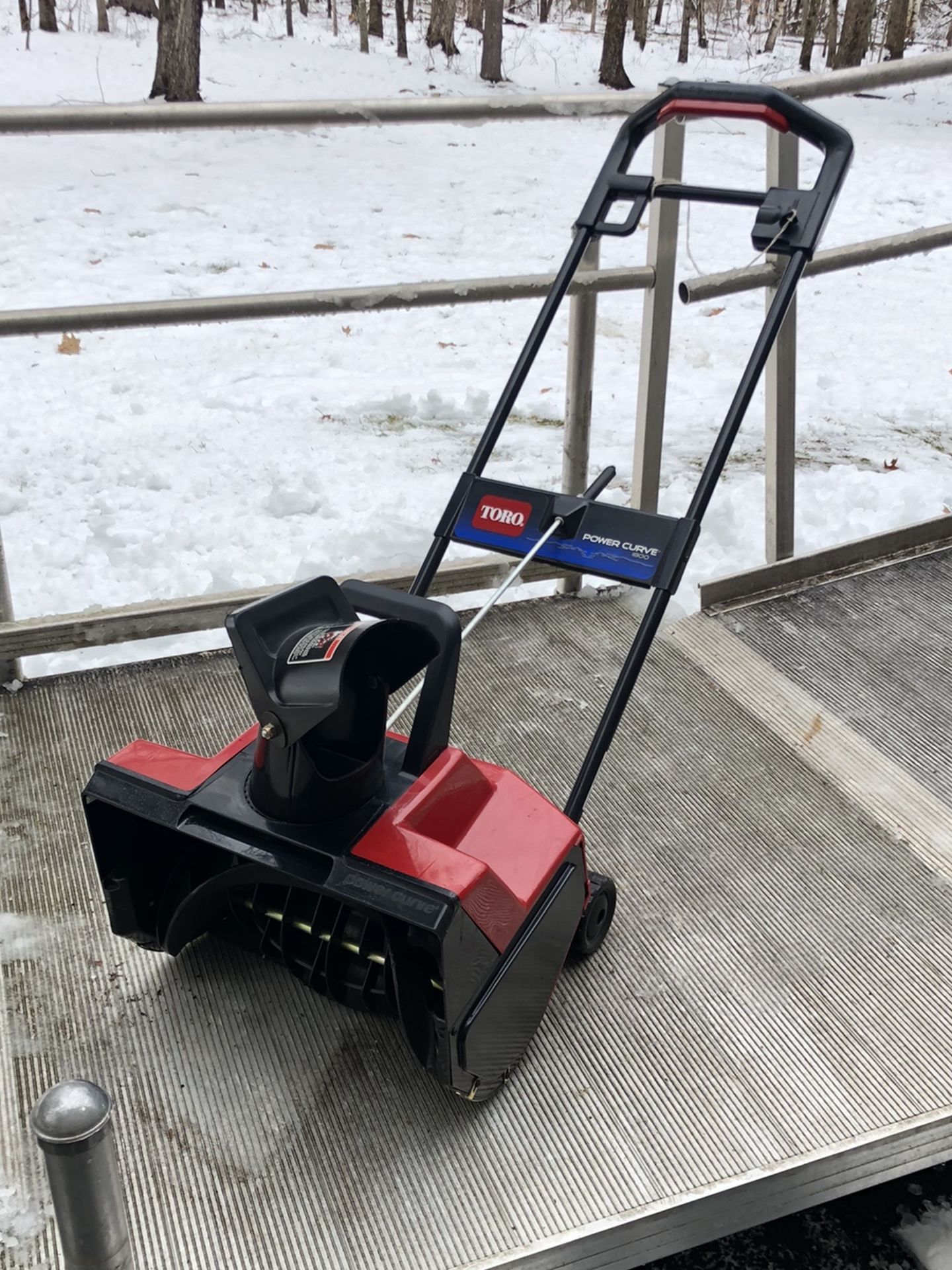 Toro Power Curve 1800 - 18” 15A Electric Snow Blower (Thrower)