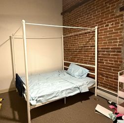 Canopy bed frame - full