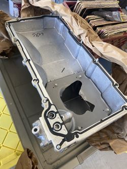 2004 Chevy Tahoe Oil Pan With Gasket