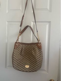 Mk Handbag and crossbody