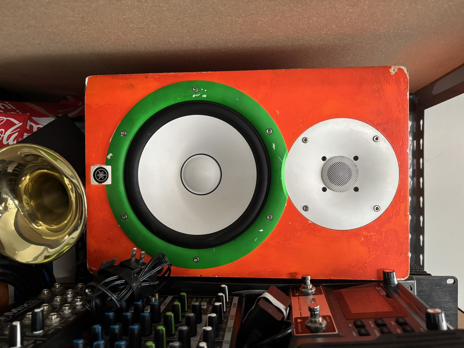2 Yamaha HS8 Studio Monitors 