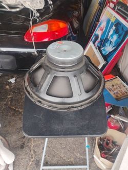 4 * 15 in JBL 8 ohms 200 Watts or better each