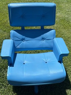 HARD TO FIND MAL 1956 DUTCH CHAIR PLASTIC OUTDOOR
