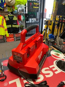 Milwaukee M18 18V Lithium-Ion PACKOUT 6-Port Rapid Charger $249.