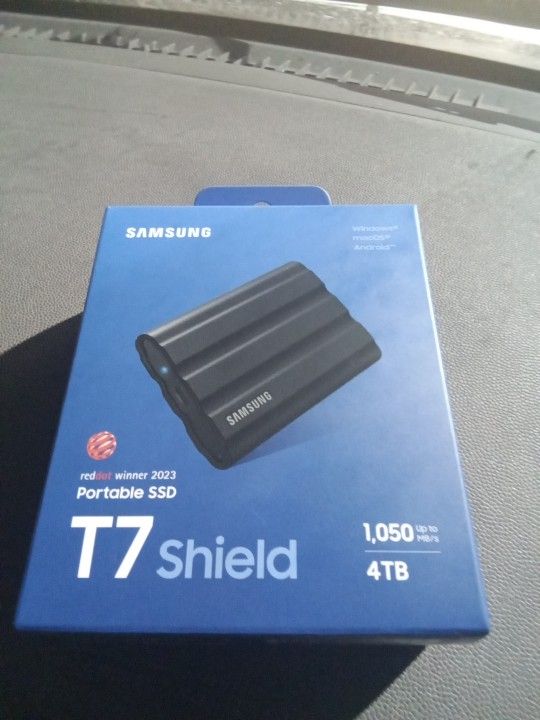 Samsung PORRTABLE T7 SHIELD SSD 4TB