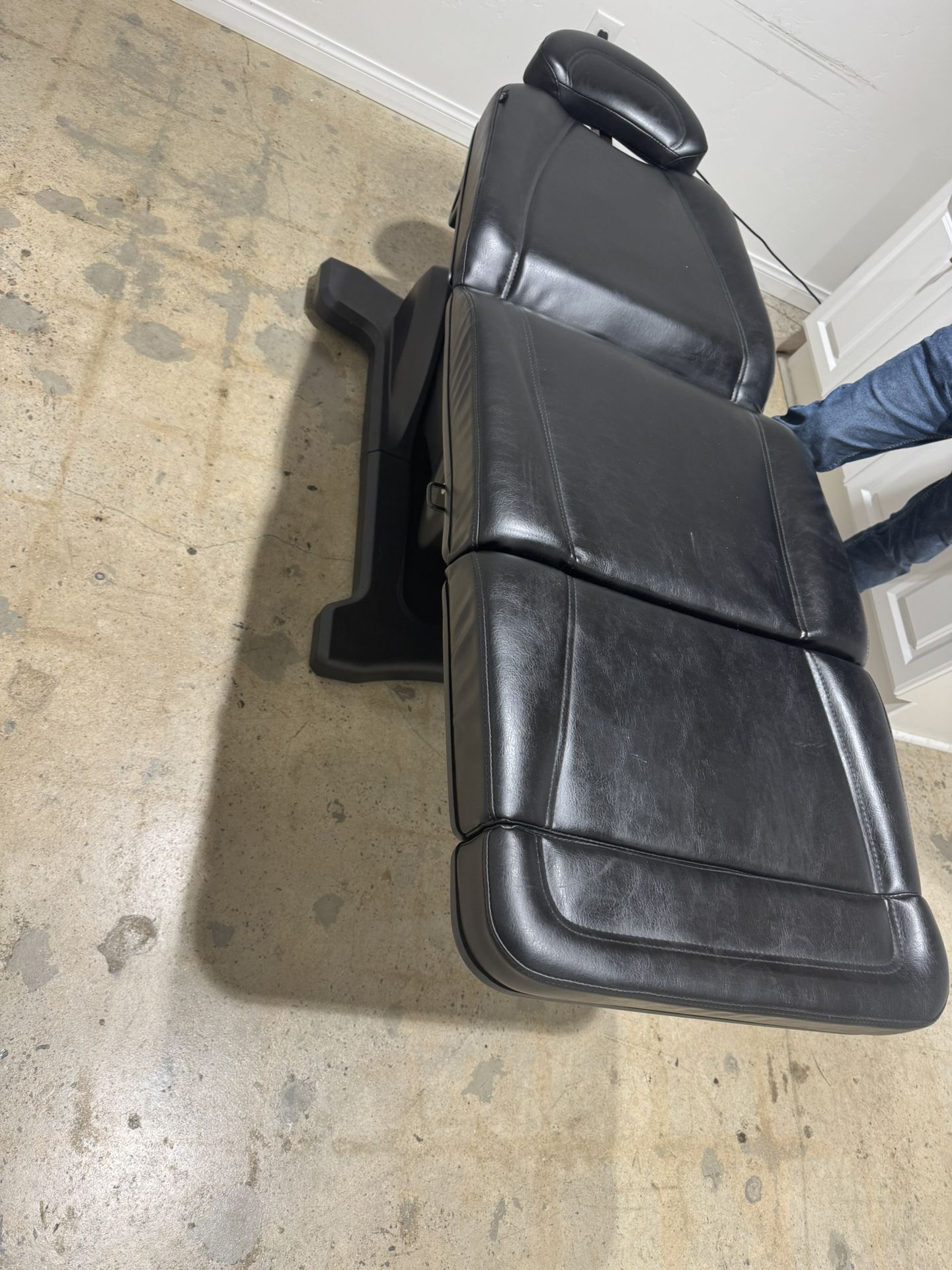 Working Medical /Beauty/Tattoo Chair