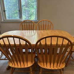 Rosalind Wheeler Cleaston Extendable Trestle Table With 8 Chairs